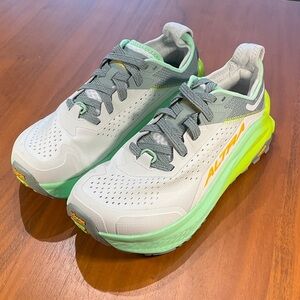 Altra Olympus 6 Sneaker in Mint Green, Light Gray and Yellow Accents